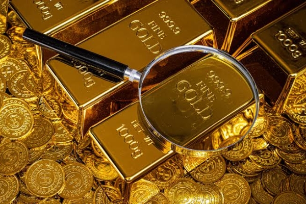 Harga Emas Global Naik 2,3 Persen