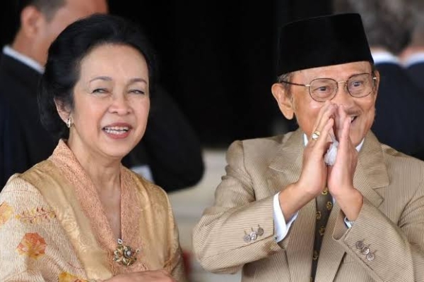 Kenang Kisah Habibie-Ainun, Cinta Sejati Tak Berakhir dengan Kematian