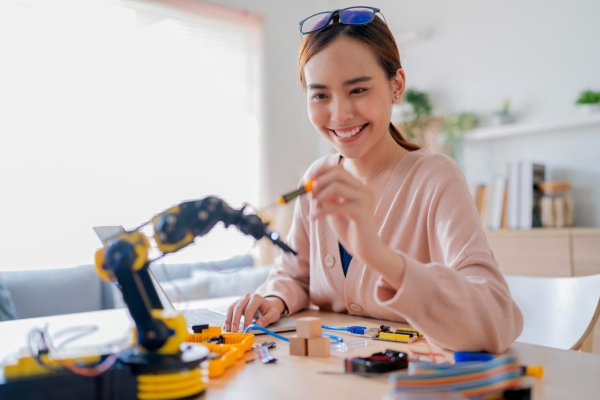 Literasi Sains Penting di Era Serba AI, Pendidikan STEM Jadi Kunci Cetak Generasi Unggul