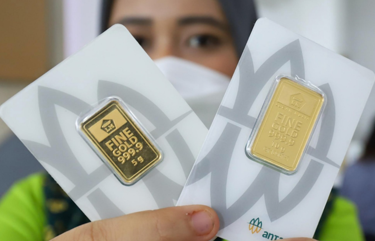 Harga Emas Antam Hari Ini Turun Rp11.000 Jadi Rp1.919.000 per Gram
