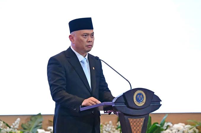 Menteri Perhubungan Dudy Purwagandhi