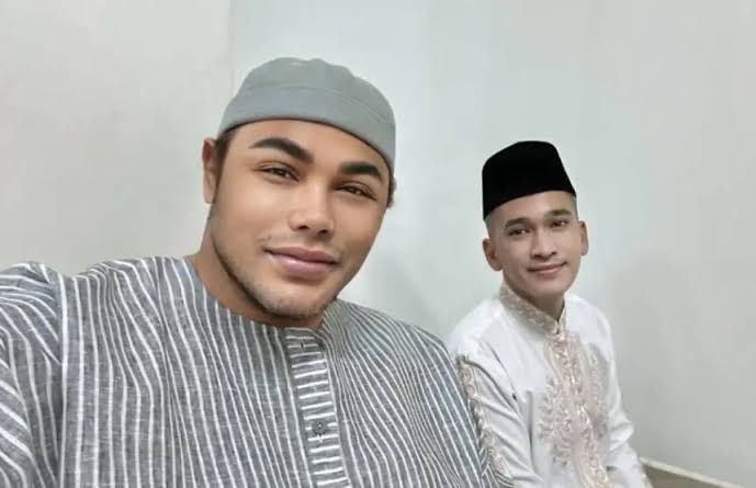 Sebelum Berangkat Haji, Ivan Gunawan Bangun Masjid