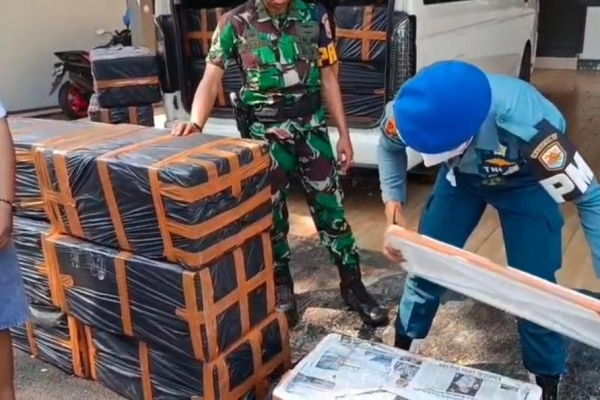 TNI AL Banten Tangkap Pasutri Bawa Benih Lobster Senilai Rp. 29 Miliar Rupiah