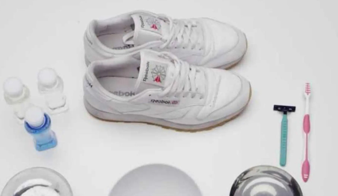 9 Cara Mencuci Sepatu Putih yang Benar