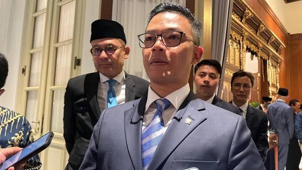 Menteri Luar Negeri (Menlu) Sugiono
