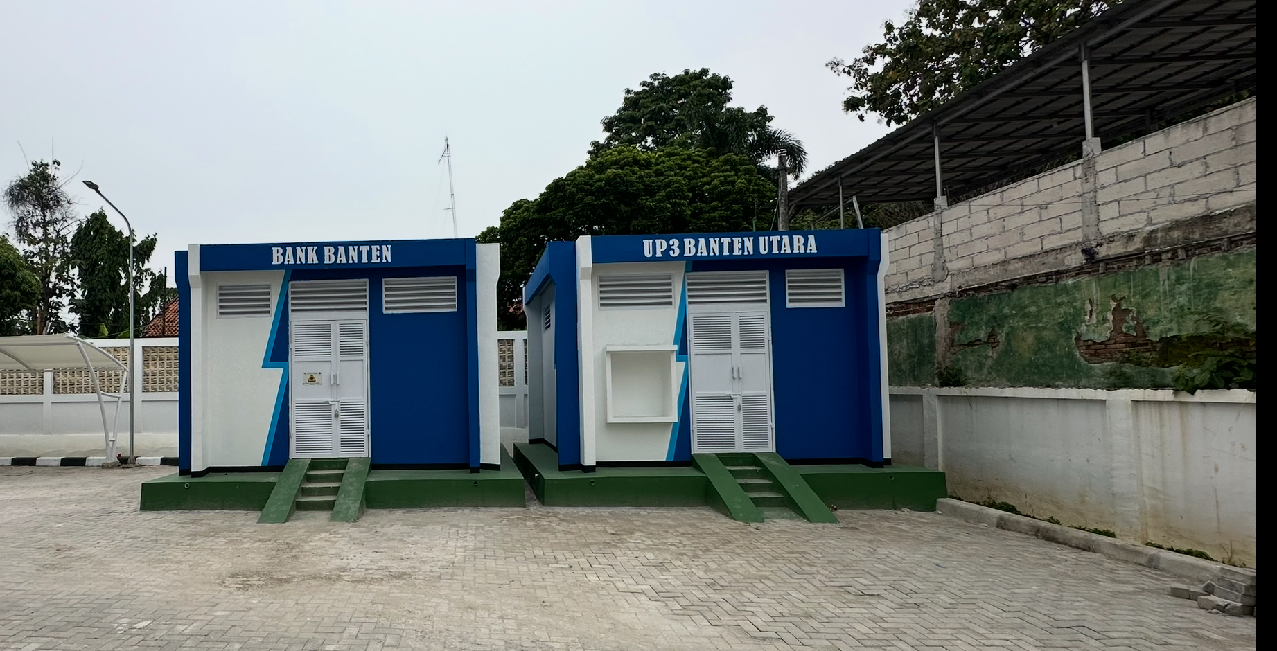 Dua Trafo Listrik Bank Banten