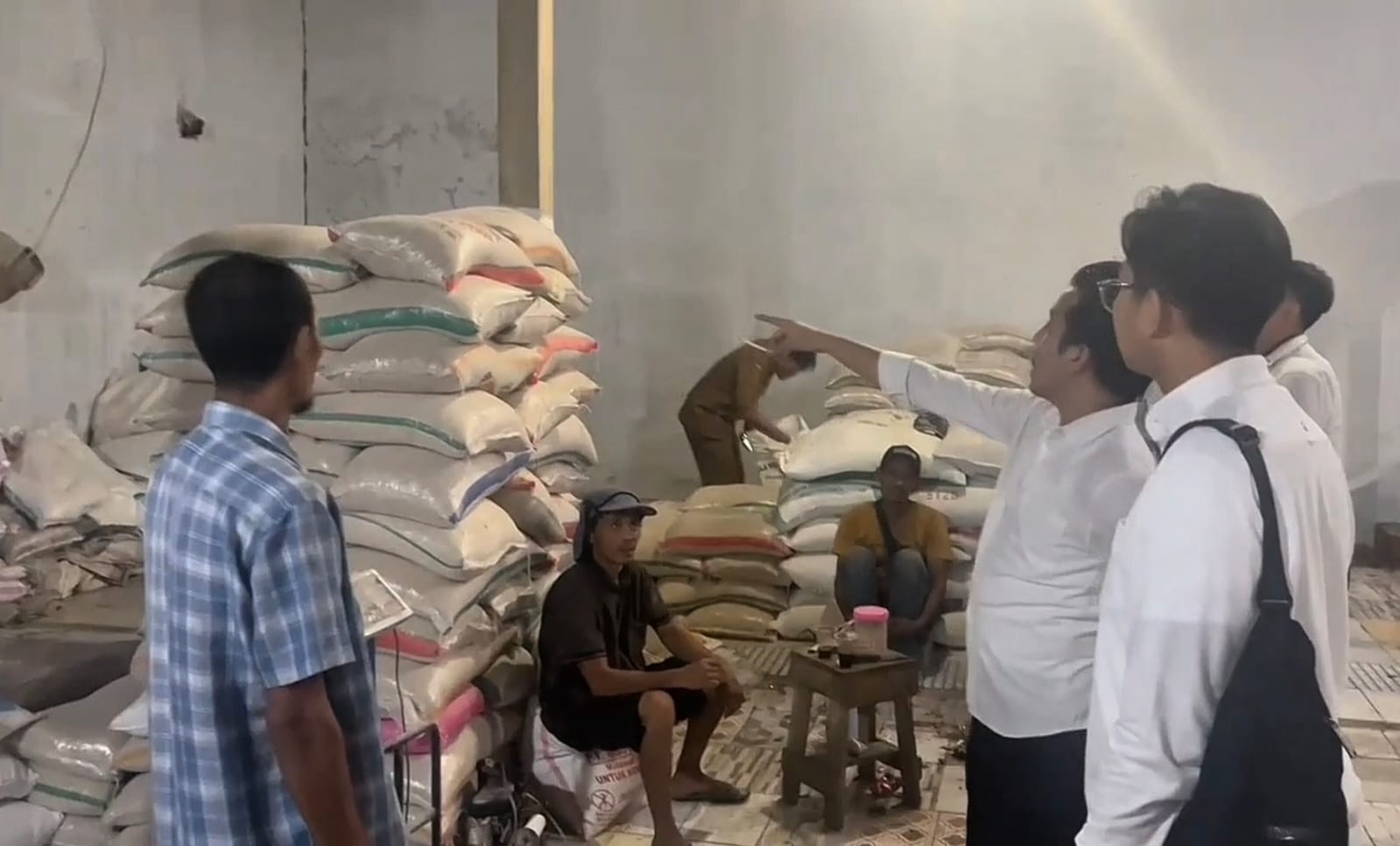 Tempat Penggilingan Beras Oplosan Di Grebek Polisi