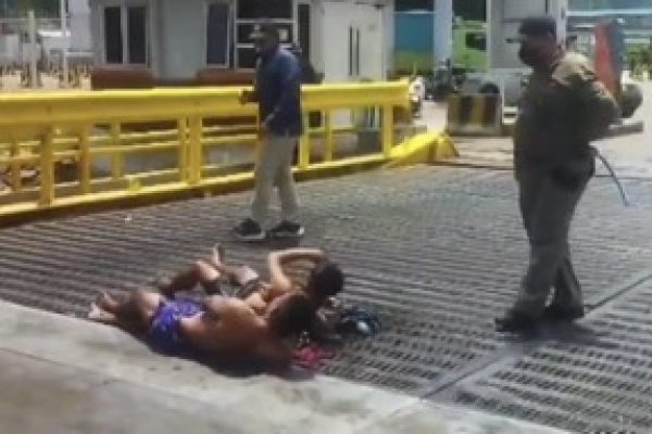 Viral, Anak Koin di Pelabuhan Merak Kena Sanksi dari Petugas Keamanan