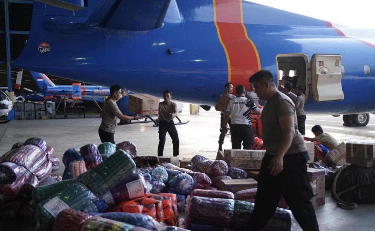 Polri Kirim Ribuan Paket dan Peralatan SAR untuk Korban Bencana Sumatera